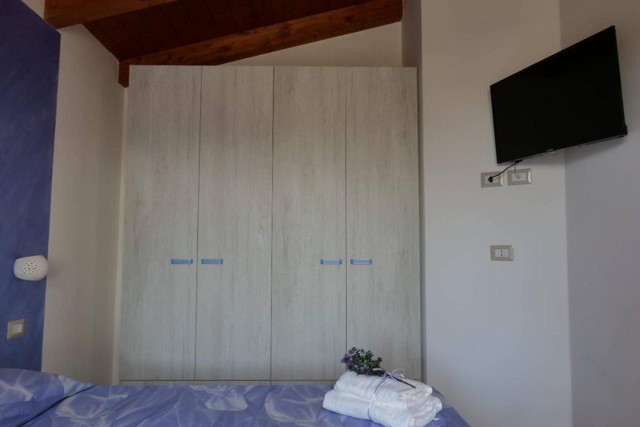 Case Vacanze La Quercia マリーナ・ディ・カメロータ エクステリア 写真