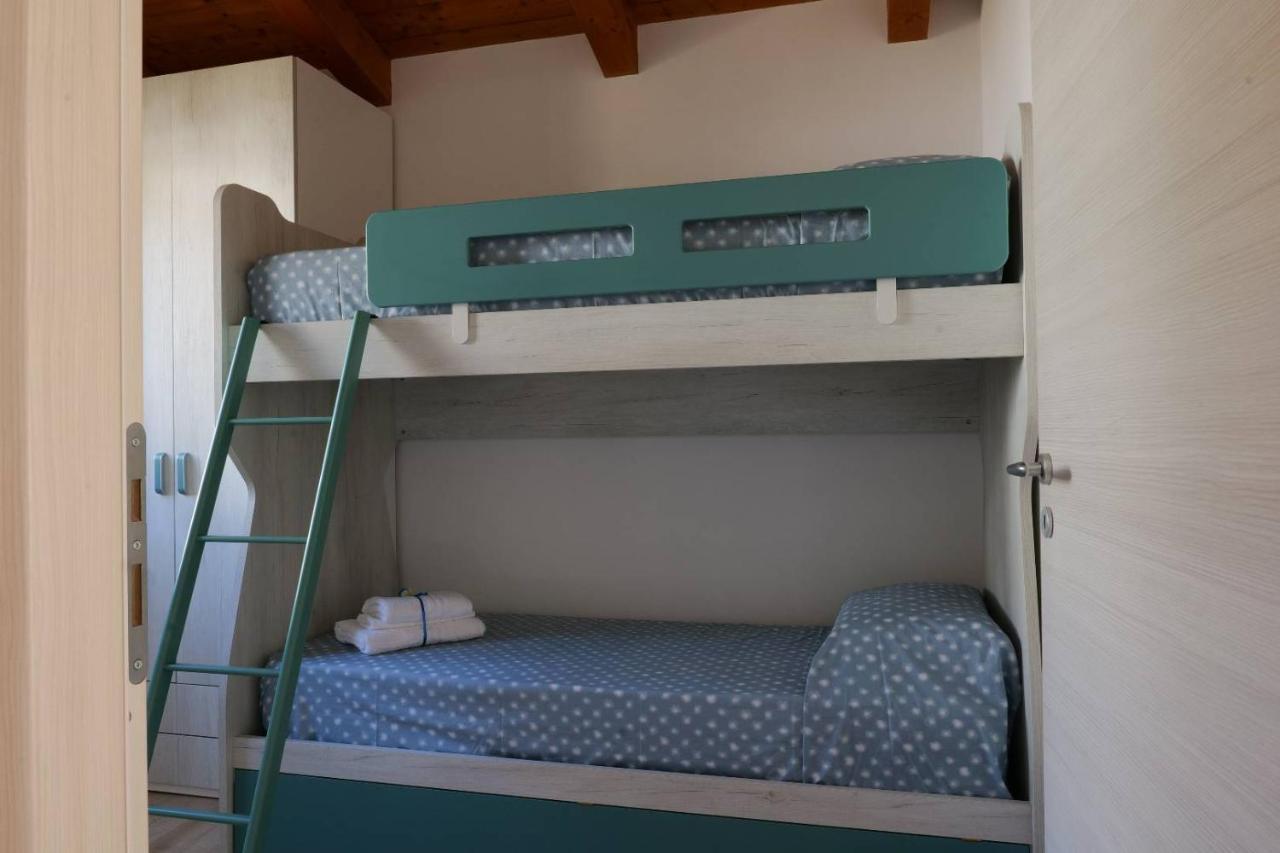 Case Vacanze La Quercia マリーナ・ディ・カメロータ エクステリア 写真
