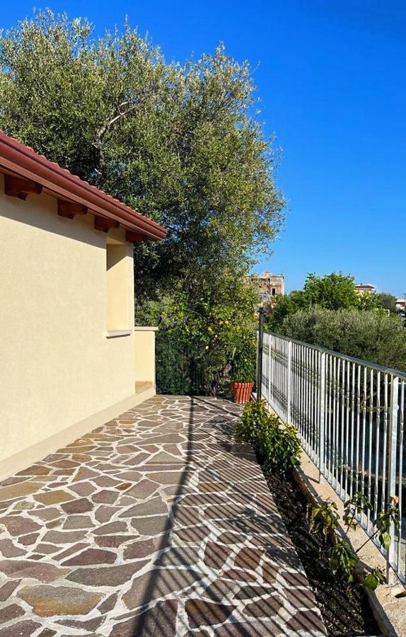 Case Vacanze La Quercia マリーナ・ディ・カメロータ エクステリア 写真